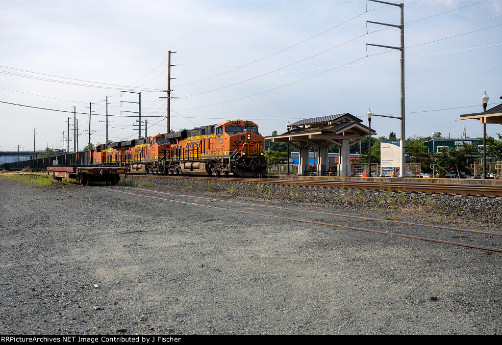 BNSF 6705